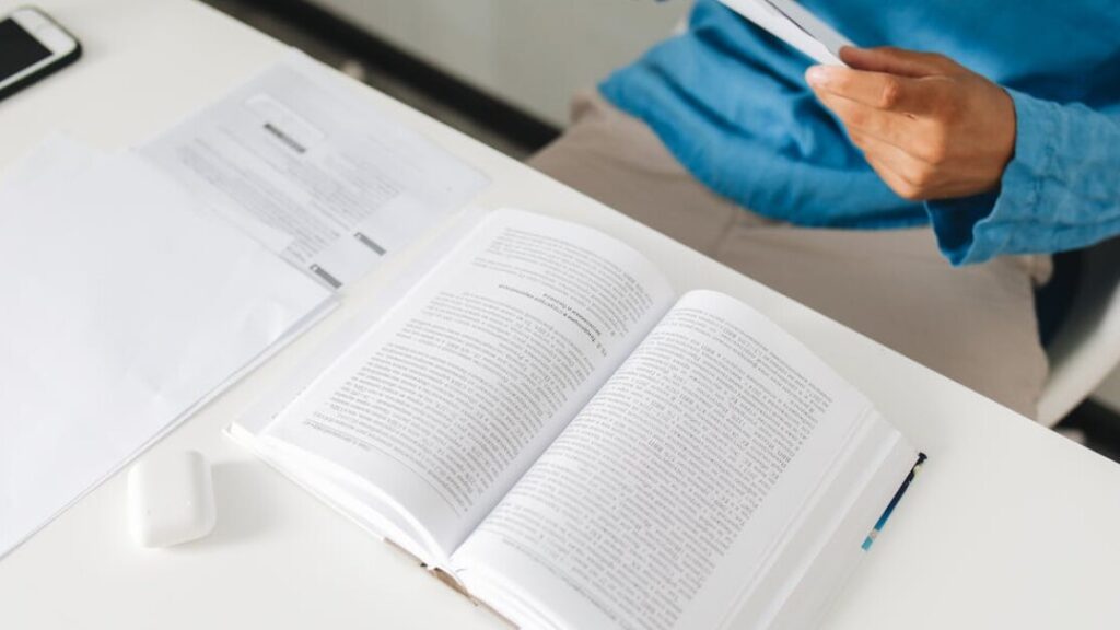 Demande de renouvellement de titre de séjour : télécharger le modèle PDF gratuit